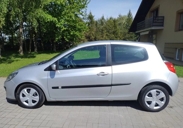 Renault Clio cena 8900 przebieg: 210000, rok produkcji 2005 z Kalety małe 466